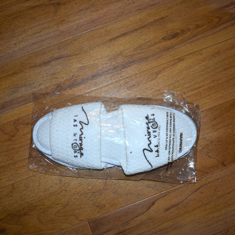 NEW Mirage‎ Las Vegas Slide Slippers